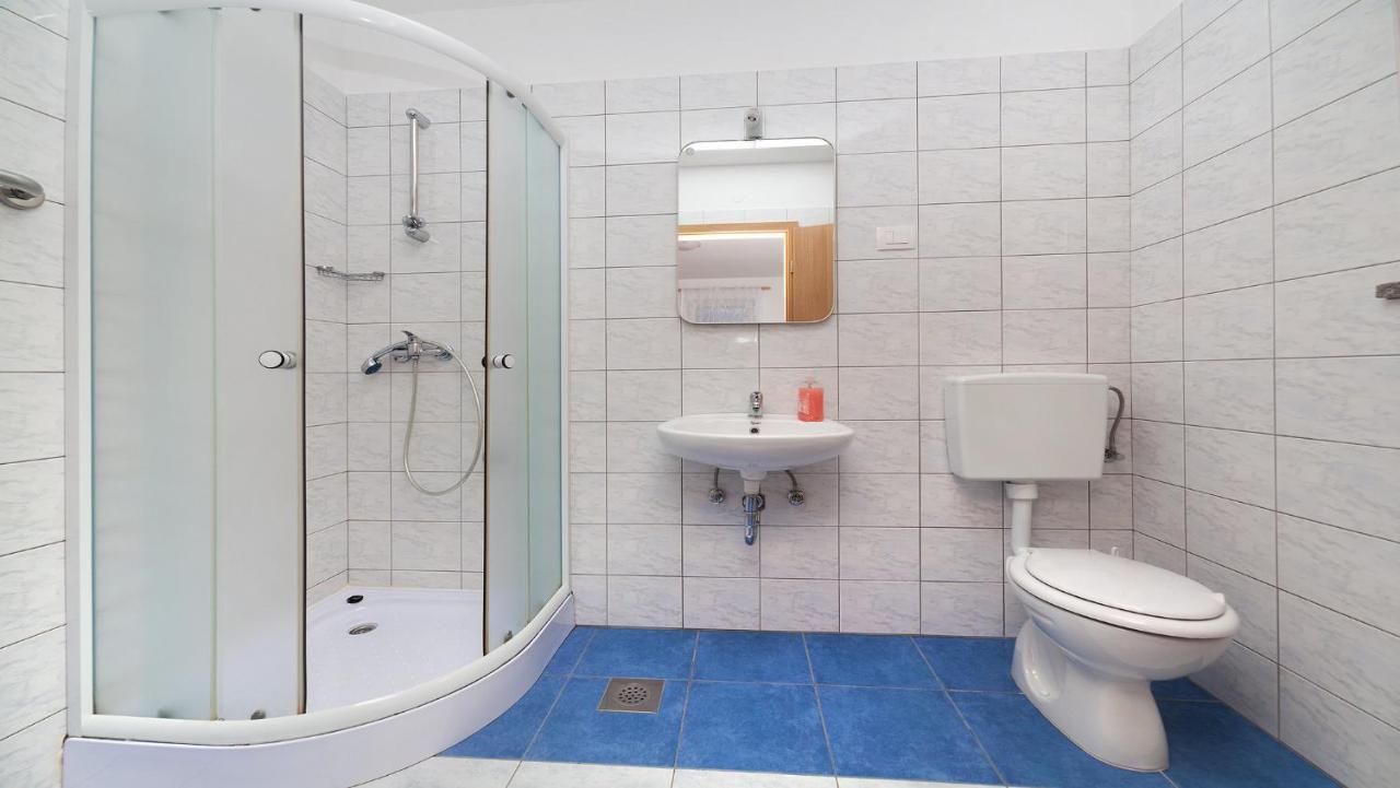 Apartments Barbara With Pool Brsec Ngoại thất bức ảnh